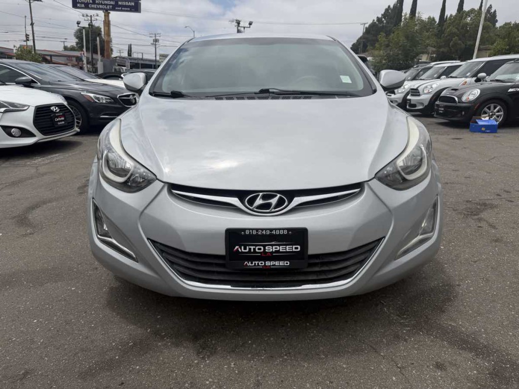 2015 Hyundai Elantra Image 2