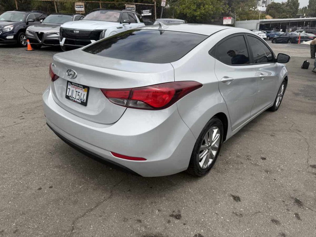 2015 Hyundai Elantra Image 6