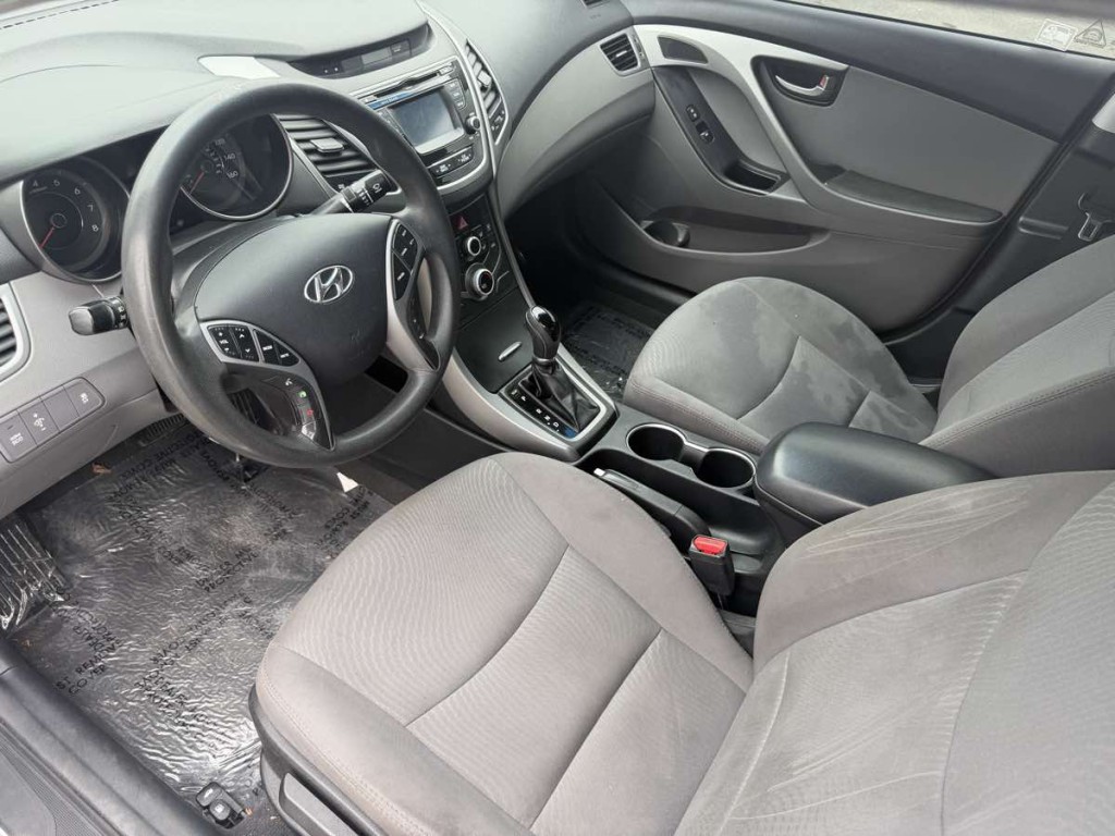 2015 Hyundai Elantra Image 33