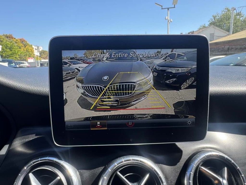 2018 Mercedes-Benz CLA-Class Image 9