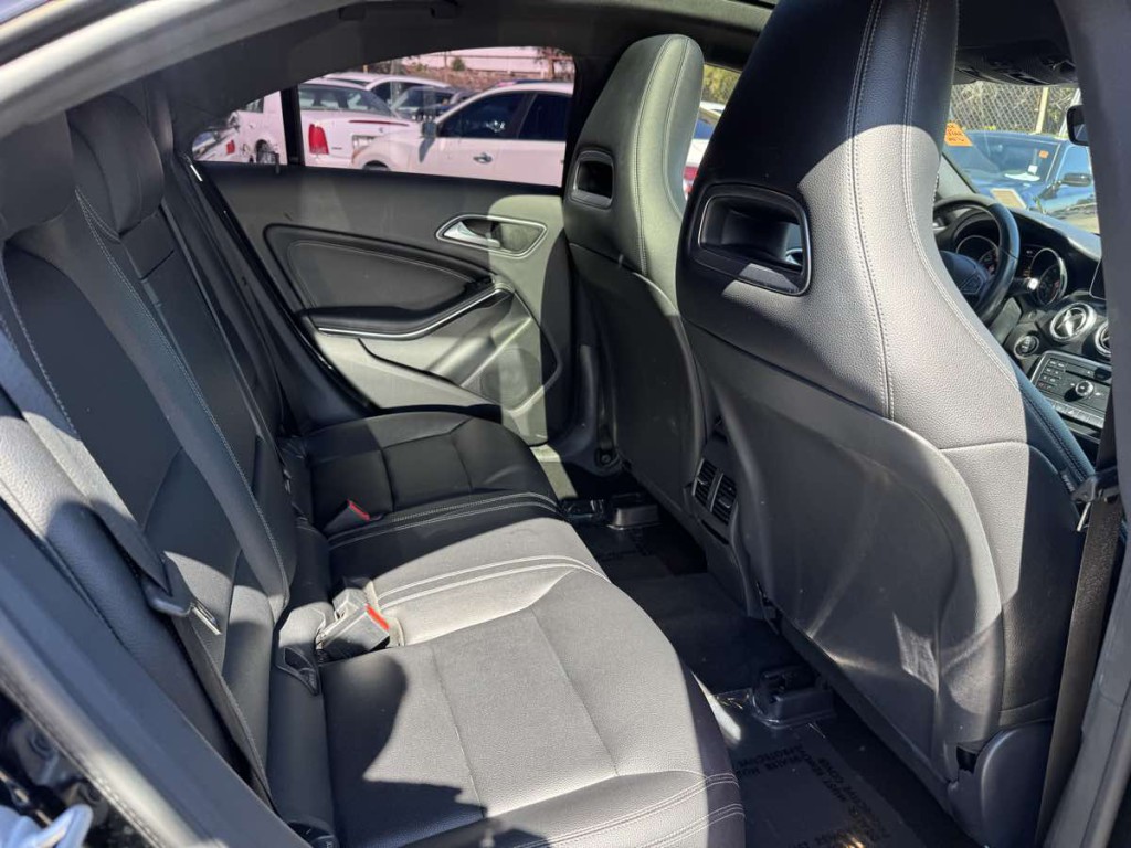 2018 Mercedes-Benz CLA-Class Image 11
