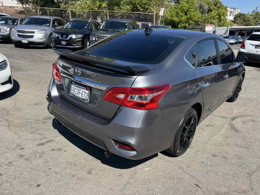 2017 Nissan Sentra Image 7