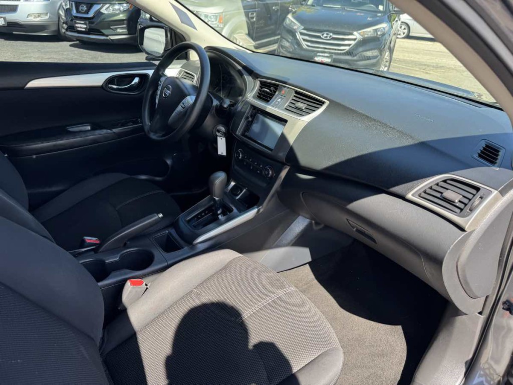2017 Nissan Sentra Image 8