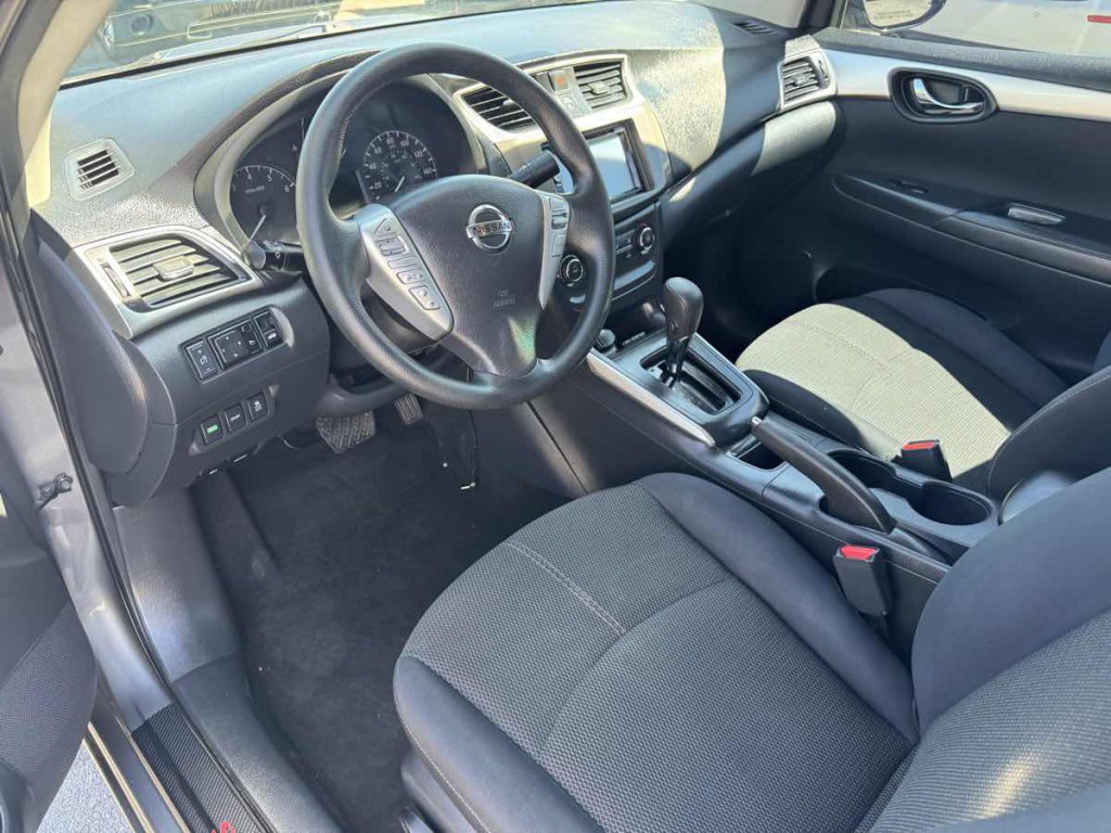 2017 Nissan Sentra Image 9