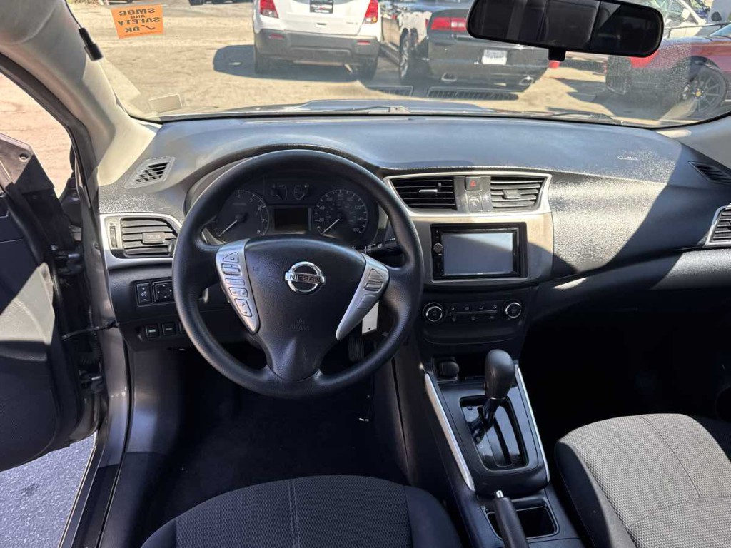 2017 Nissan Sentra Image 13