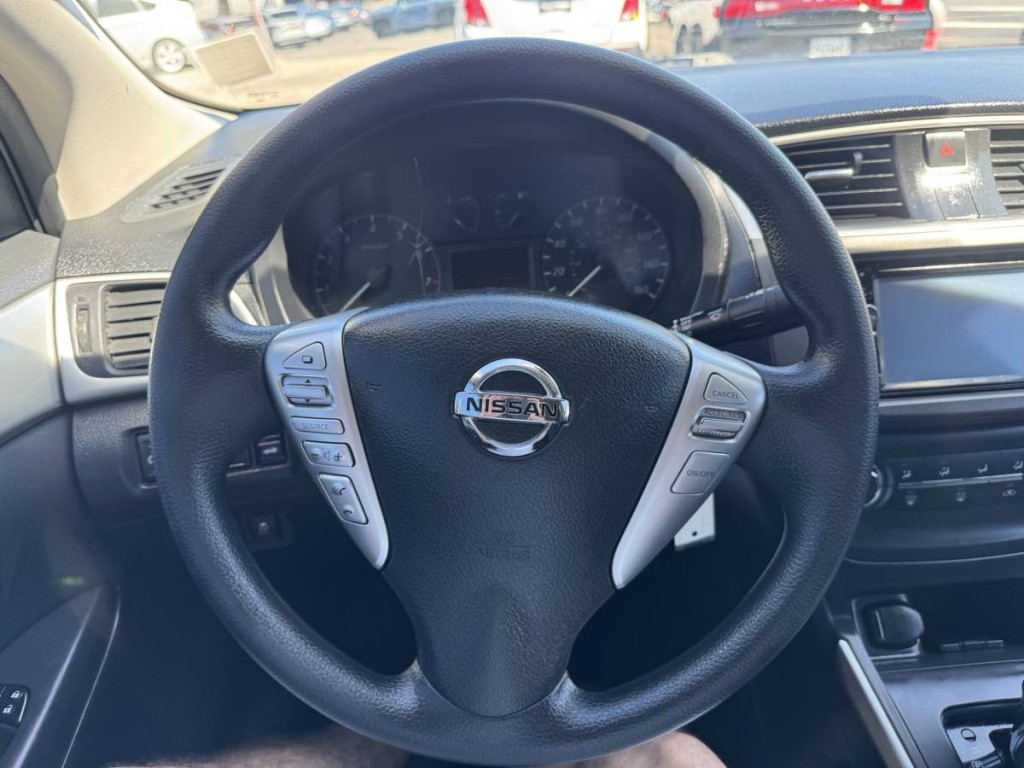 2017 Nissan Sentra Image 15