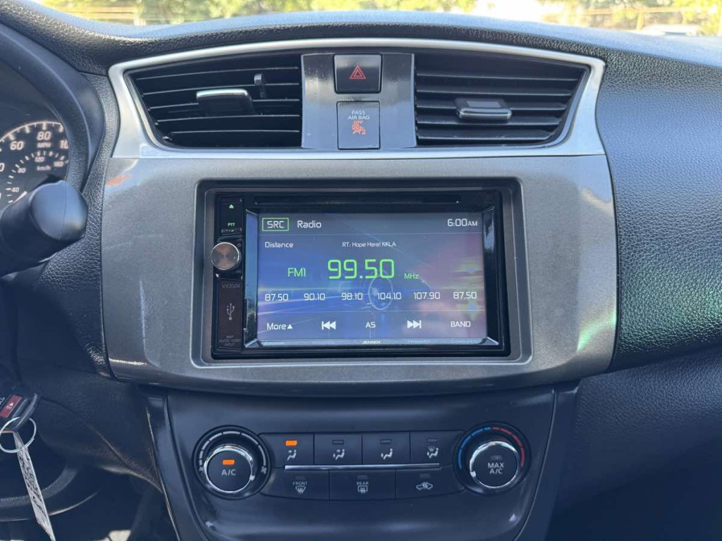 2017 Nissan Sentra Image 17