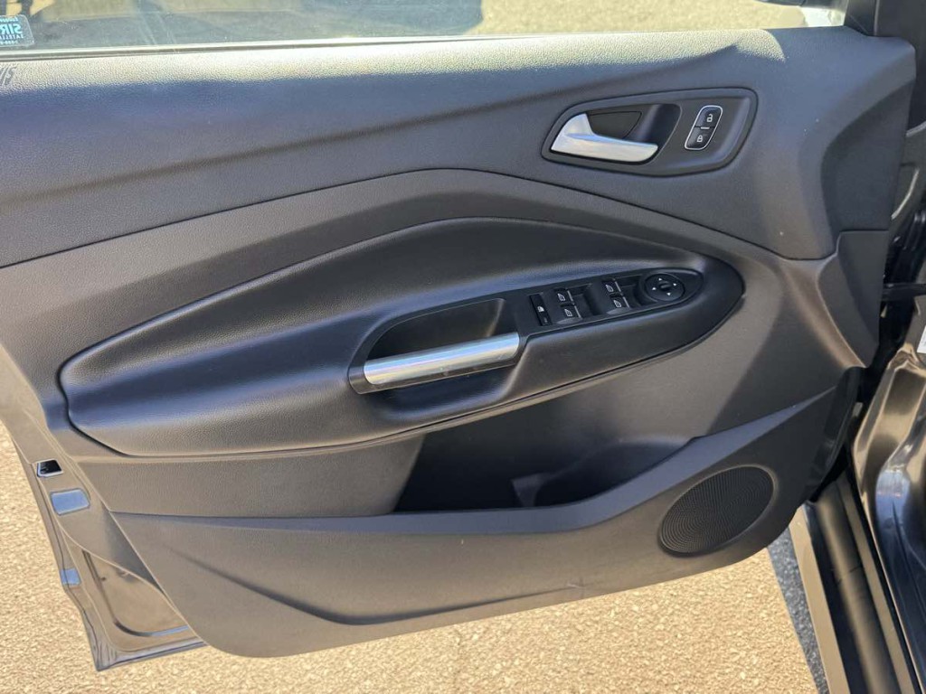 2017 Ford C-Max Image 12