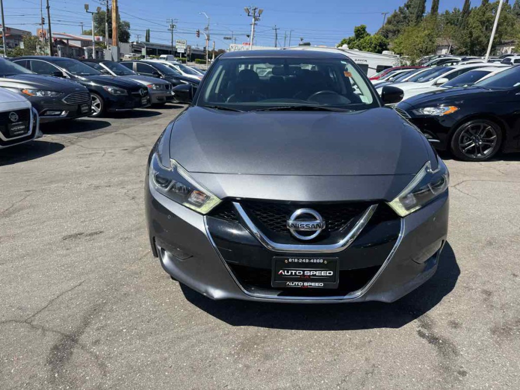 2018 Nissan Maxima Image 2