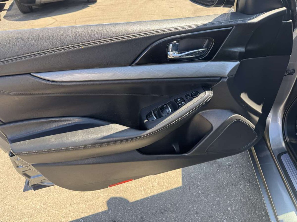 2018 Nissan Maxima Image 5