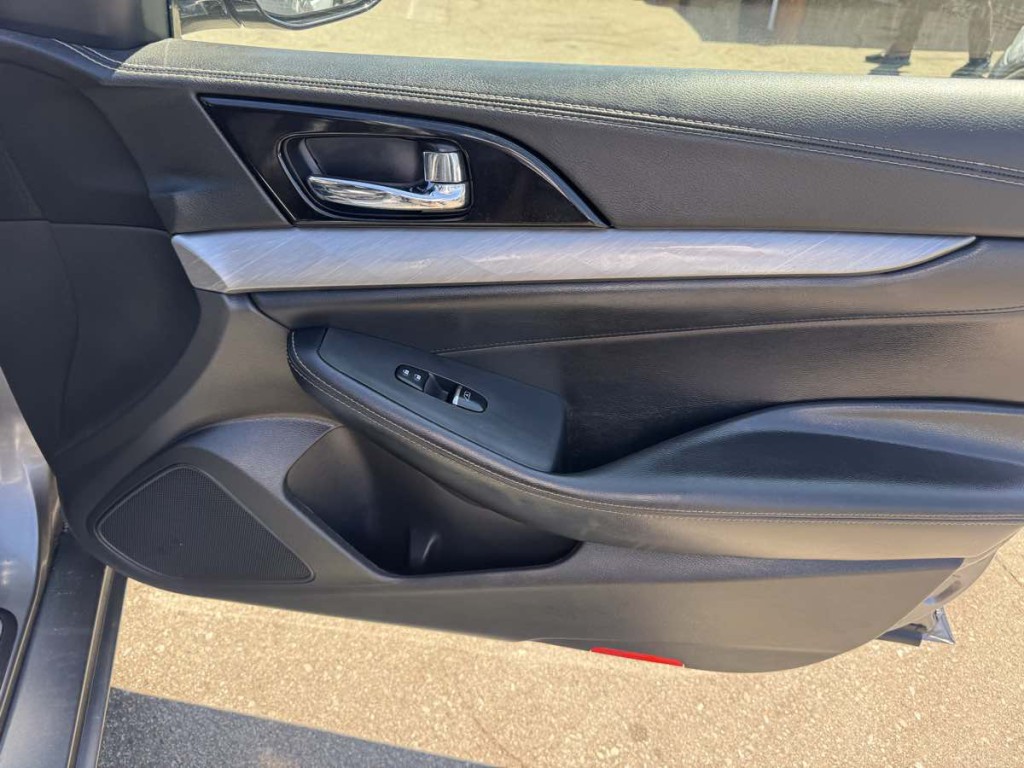2018 Nissan Maxima Image 12