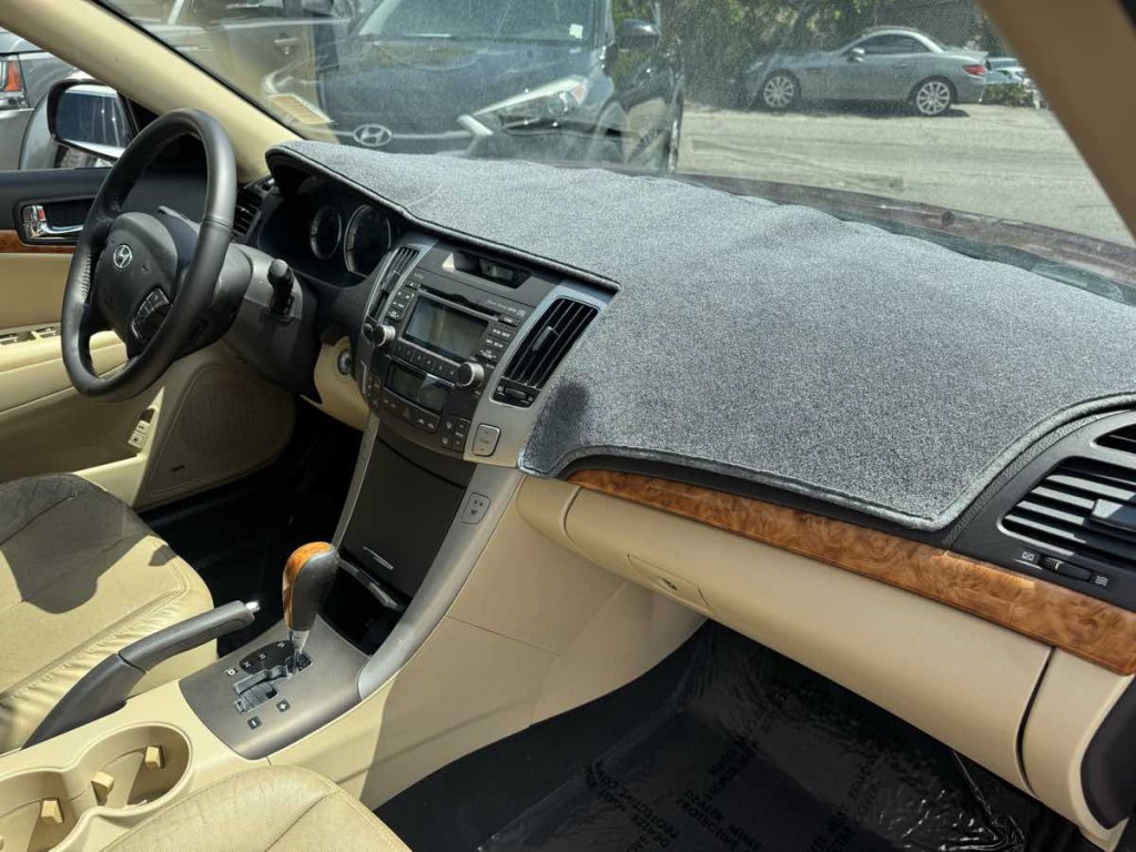 2009 Hyundai Sonata Image 12