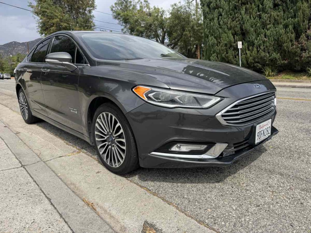 2017 Ford Fusion Image 1