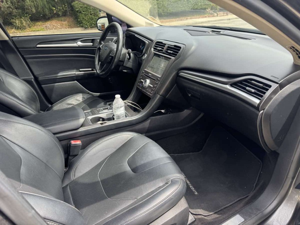 2017 Ford Fusion Image 11