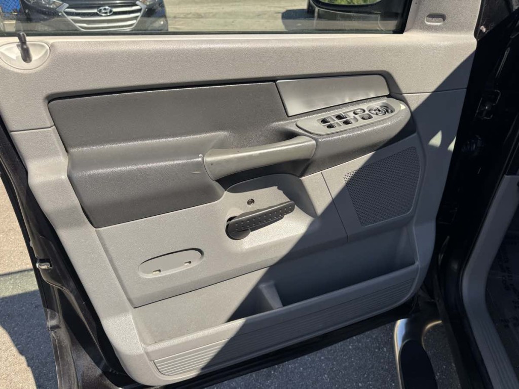 2007 Dodge Ram 1500 Image 17