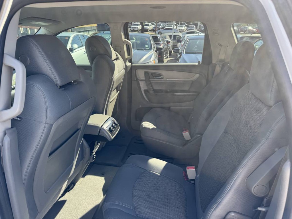 2017 Chevrolet Traverse Image 7