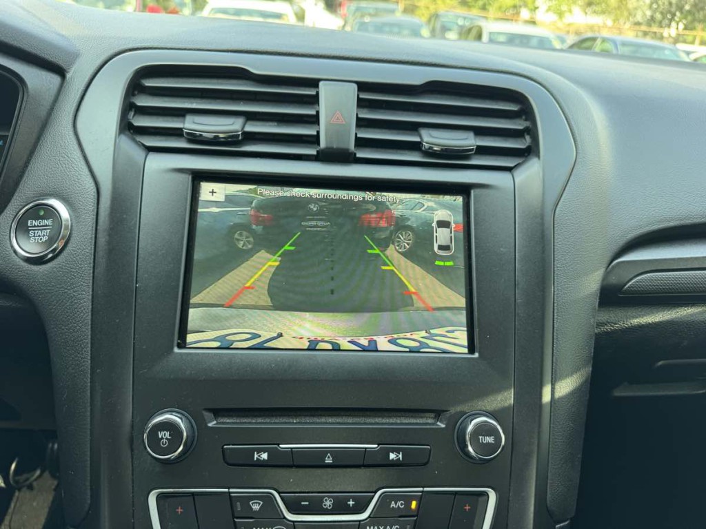 2018 Ford Fusion Image 17