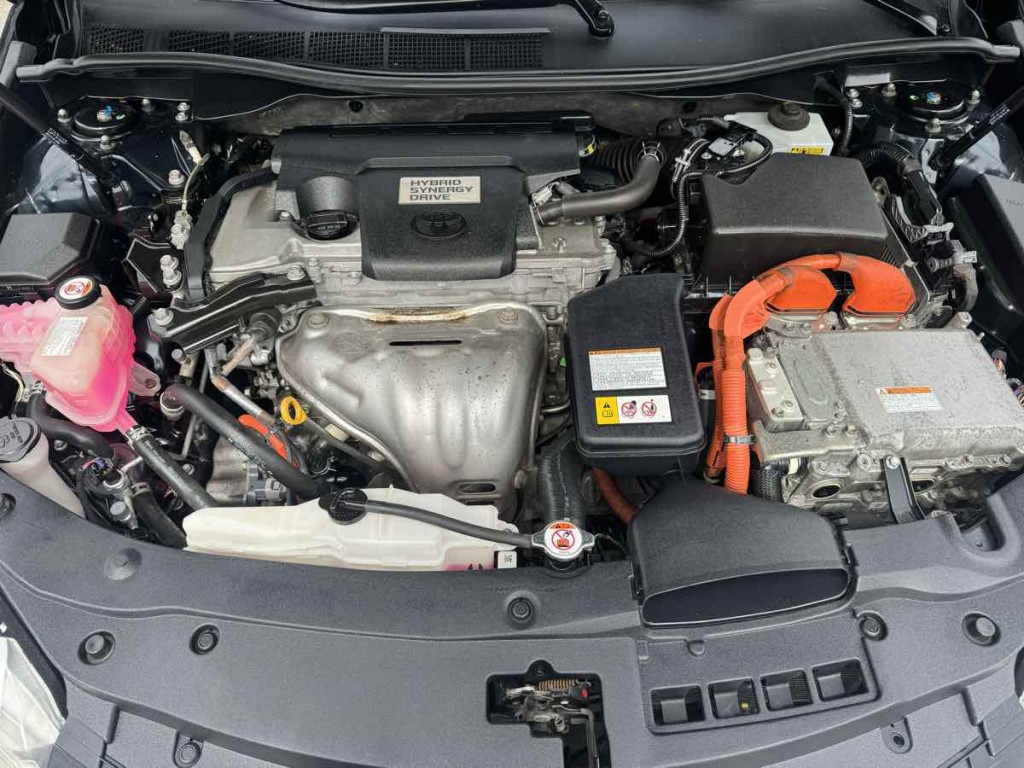 2017 Toyota Camry Image 19