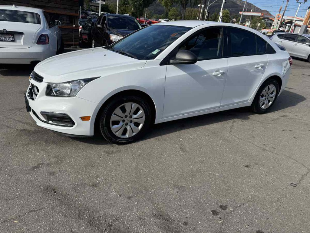 2015 Chevrolet Cruze Image 4