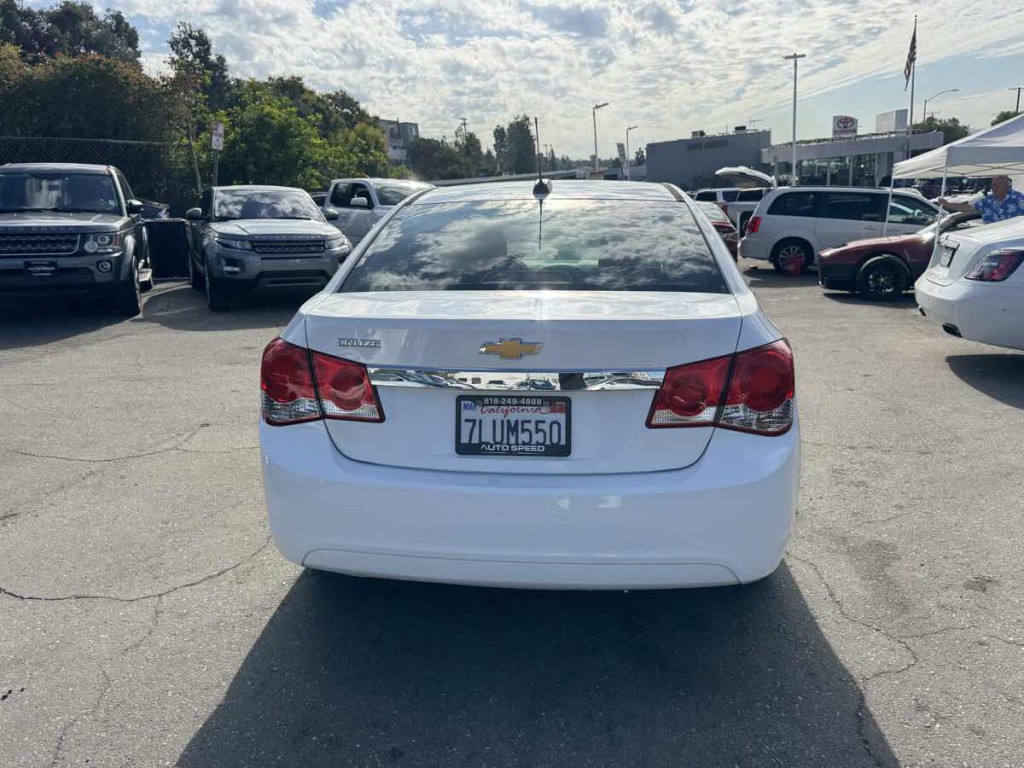 2015 Chevrolet Cruze Image 6