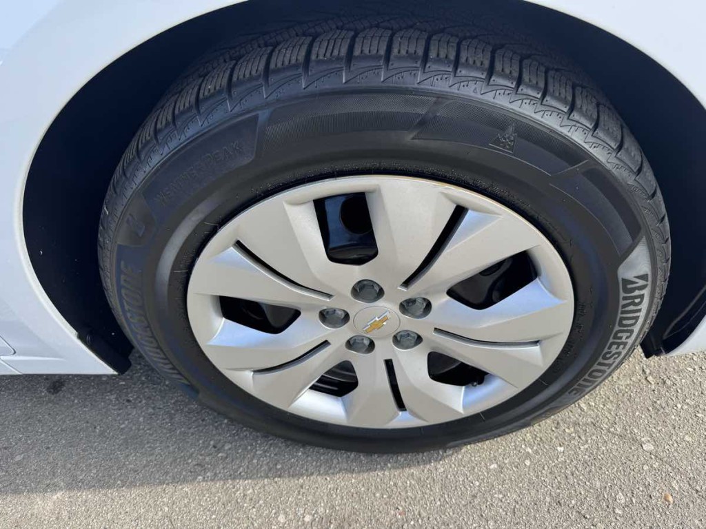 2015 Chevrolet Cruze Image 8