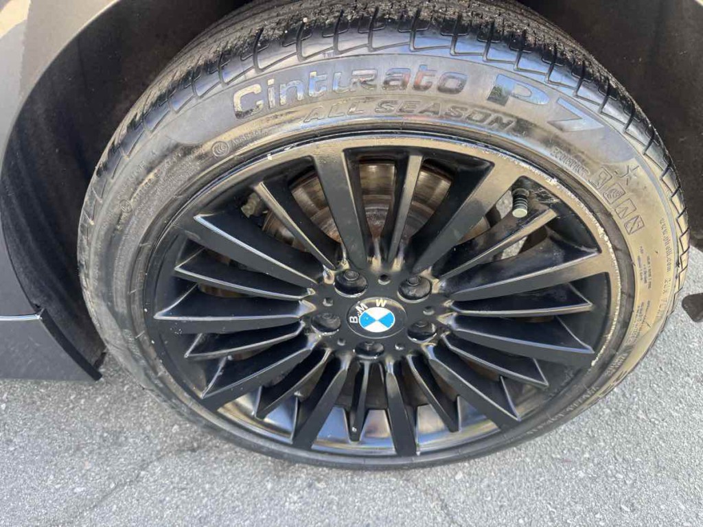 2012 BMW 3 Series Image 16