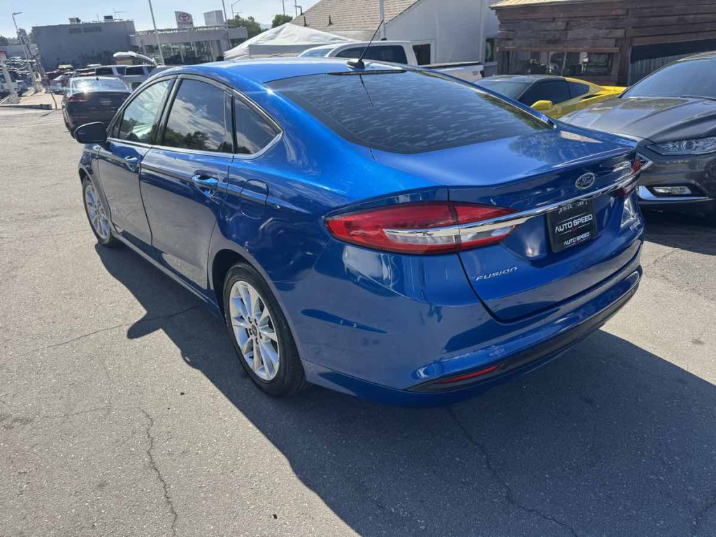 2017 Ford Fusion Image 3
