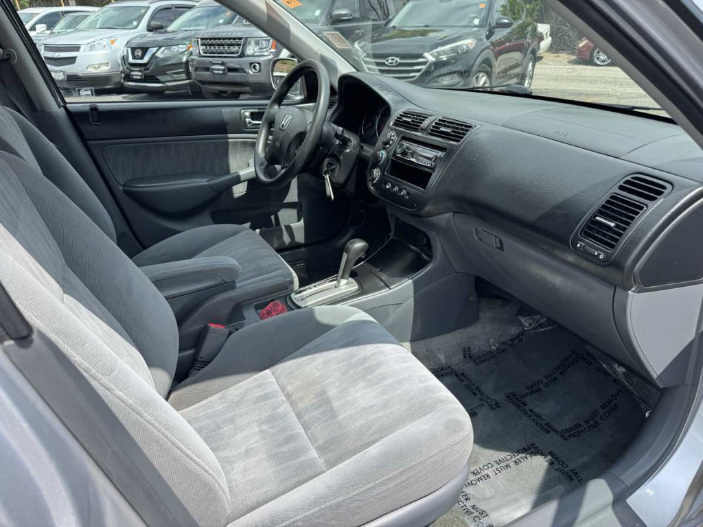 2005 Honda Civic Image 13