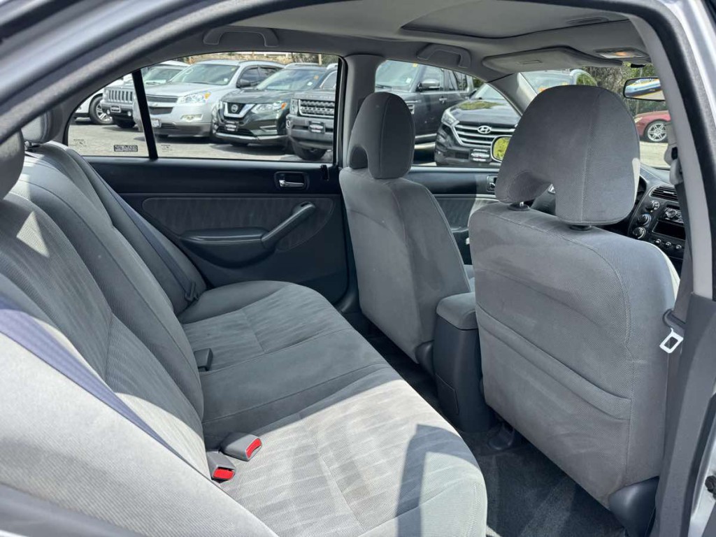 2005 Honda Civic Image 15