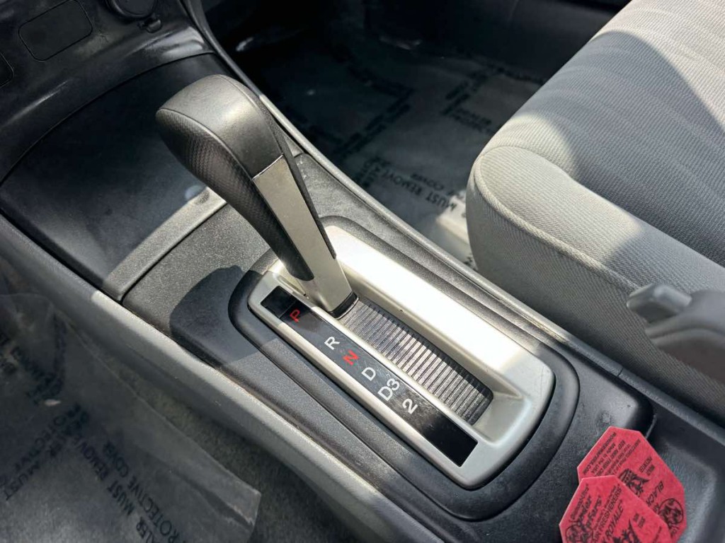 2005 Honda Civic Image 18