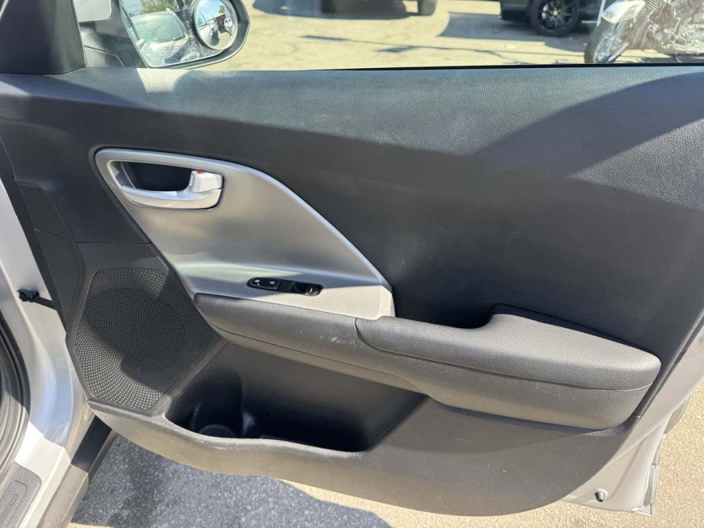 2019 Kia Niro Image 15