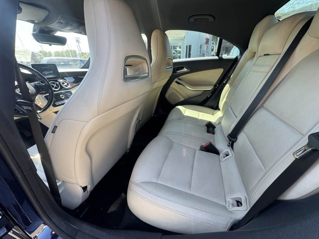 2017 Mercedes-Benz CLA-Class Image 9