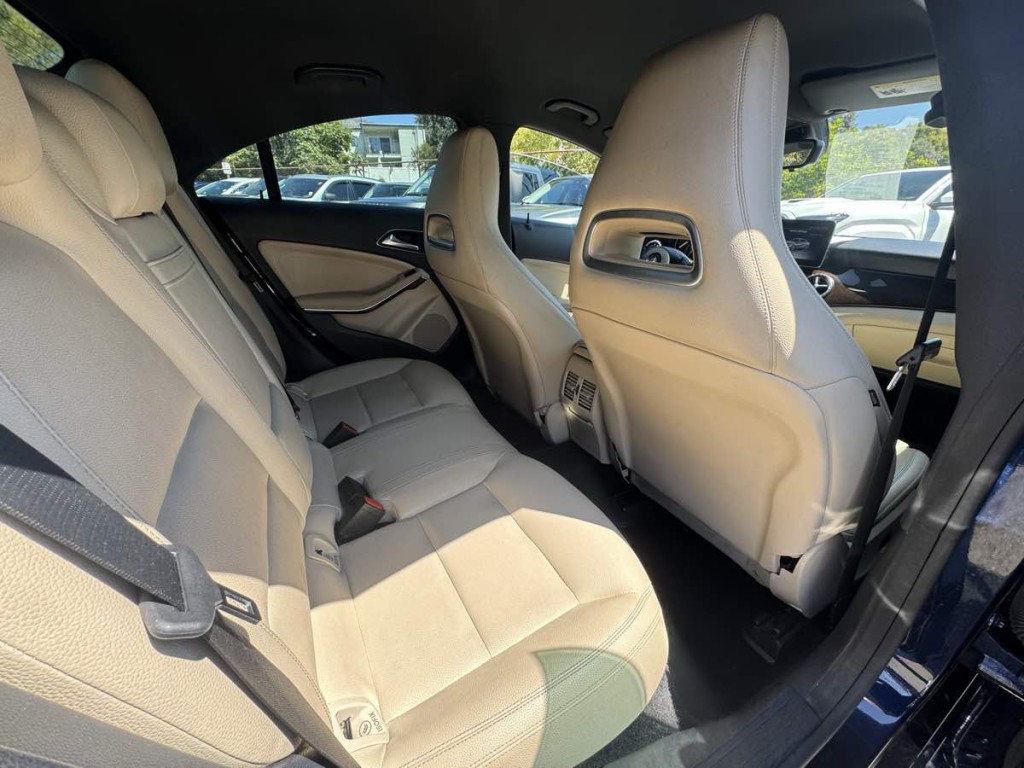2017 Mercedes-Benz CLA-Class Image 11