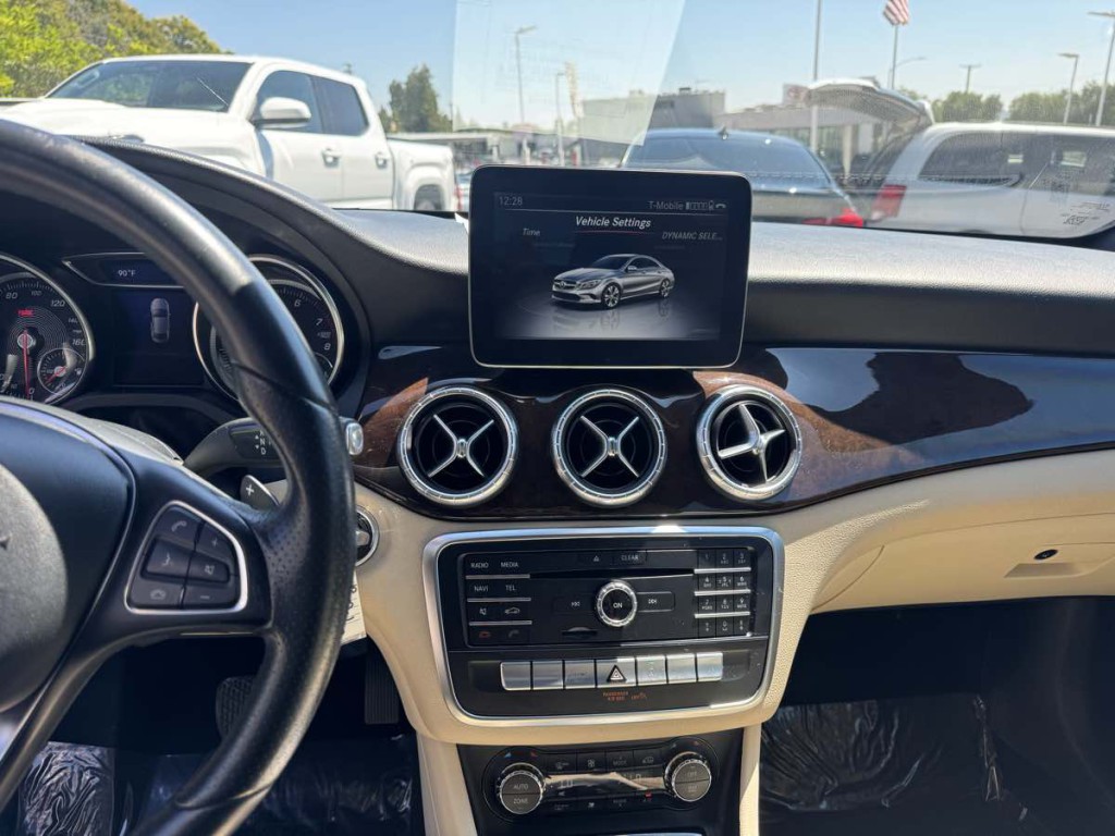 2017 Mercedes-Benz CLA-Class Image 13