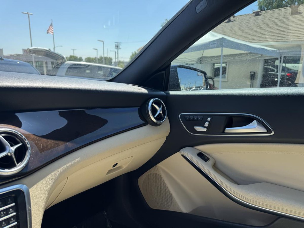2017 Mercedes-Benz CLA-Class Image 14