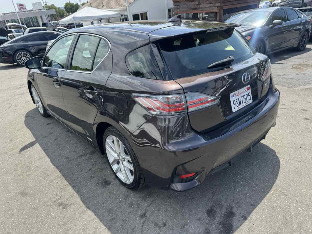 2014 Lexus CT 200h Image 4