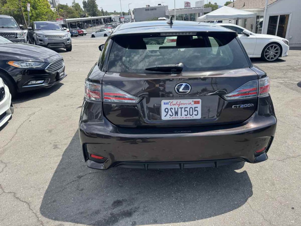 2014 Lexus CT 200h Image 5