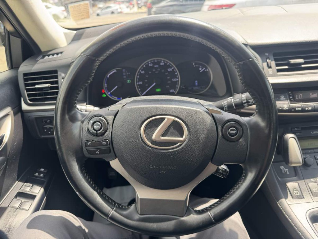 2014 Lexus CT 200h Image 13