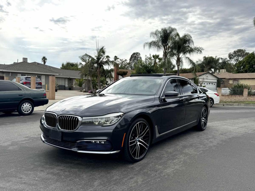 2016 BMW 7 Series Image 3