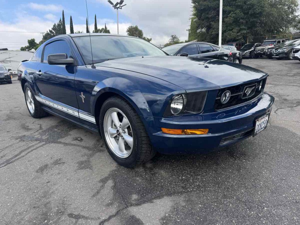 2008 Ford Mustang Image 1