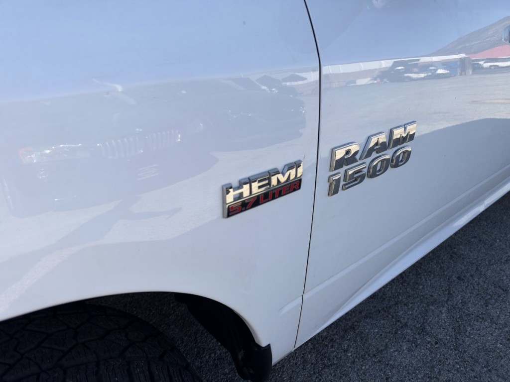 2015 RAM 1500 Image 4