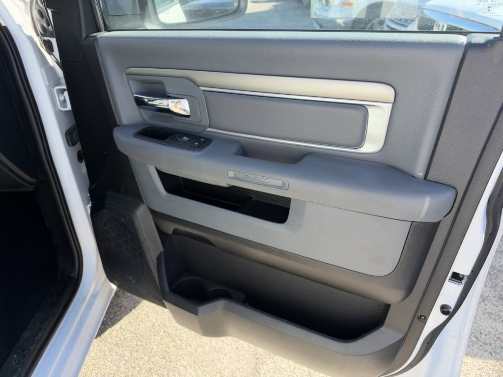 2015 RAM 1500 Image 10