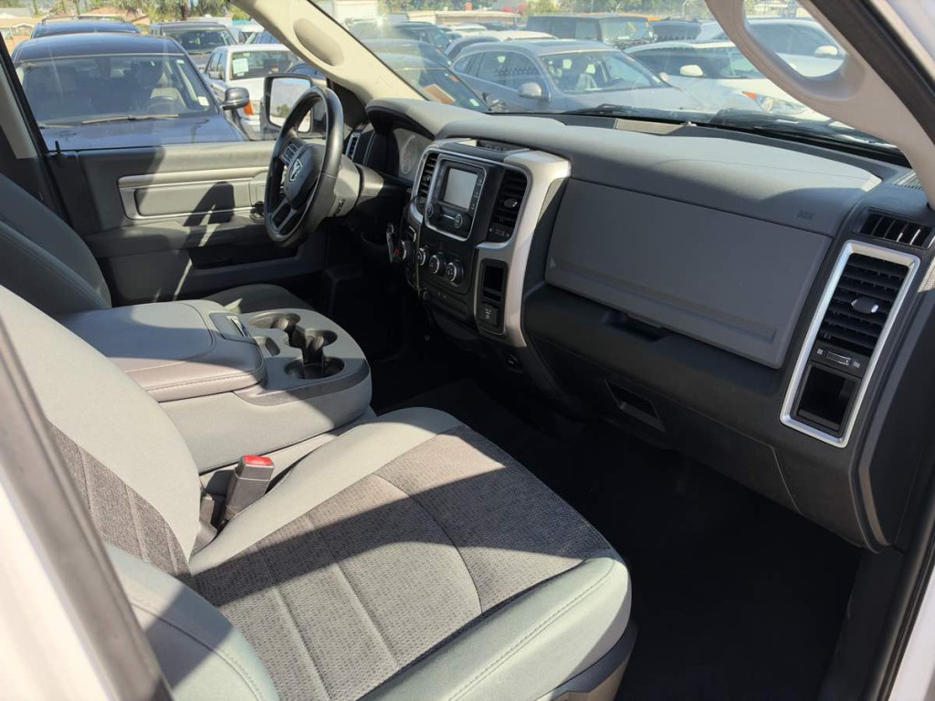 2015 RAM 1500 Image 11