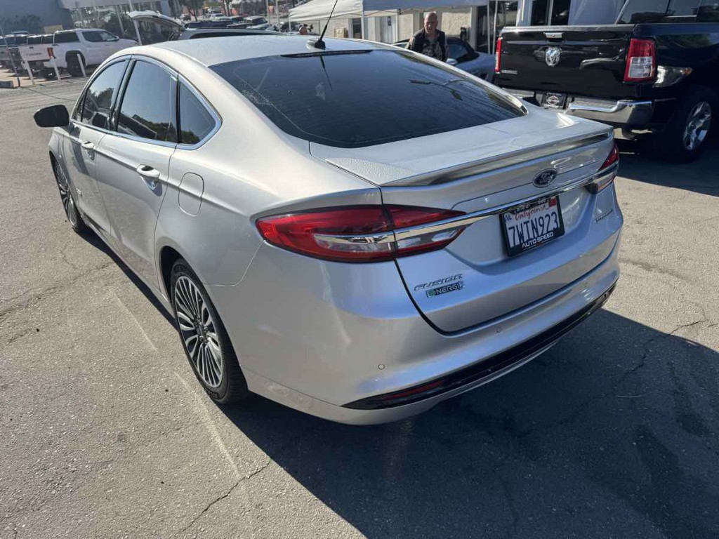 2017 Ford Fusion Image 4