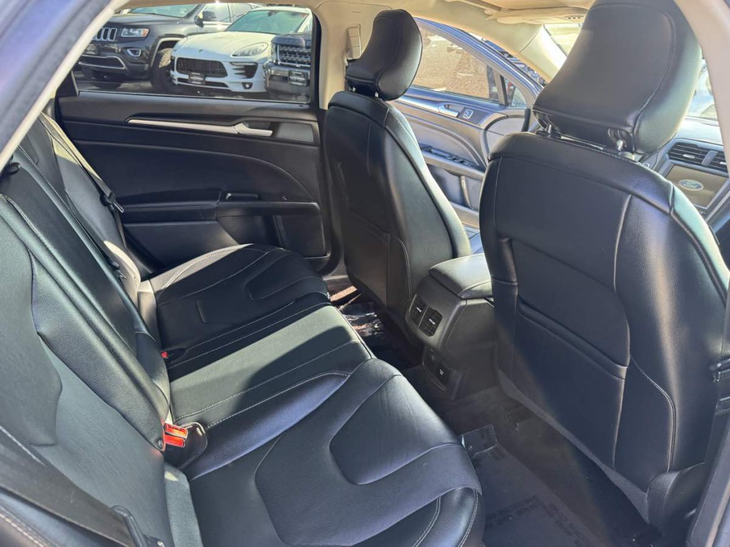 2017 Ford Fusion Image 13