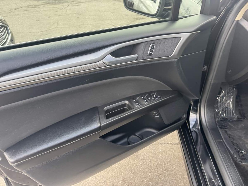 2018 Ford Fusion Image 8