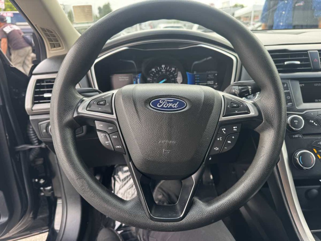 2018 Ford Fusion Image 11