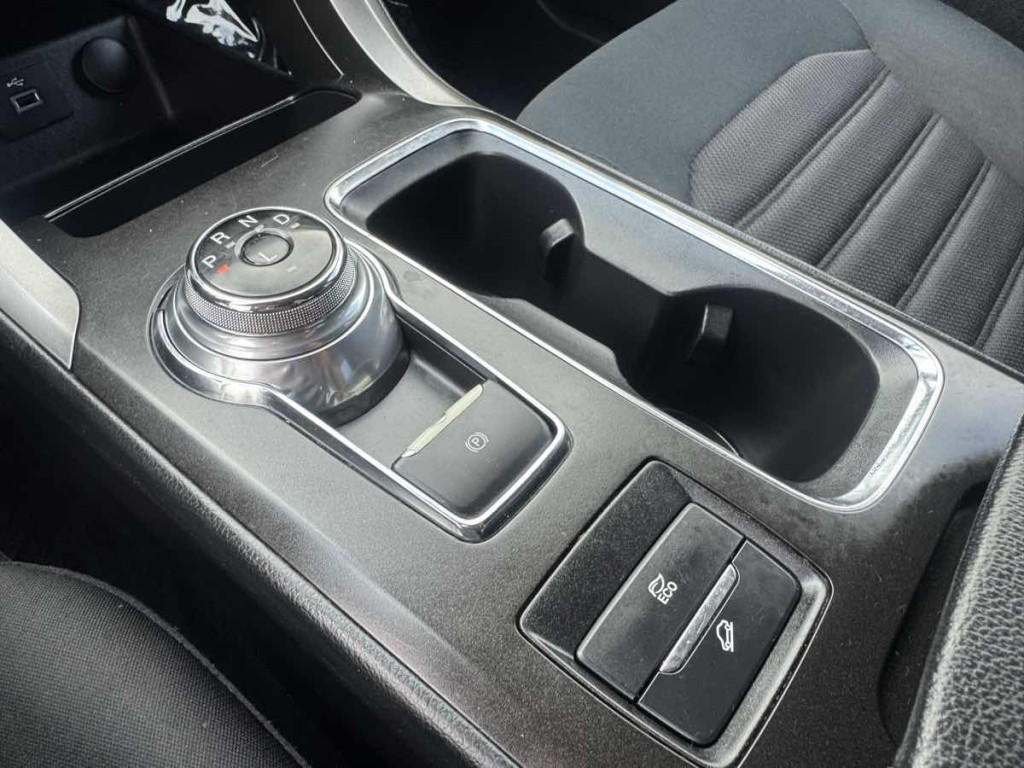 2018 Ford Fusion Image 15