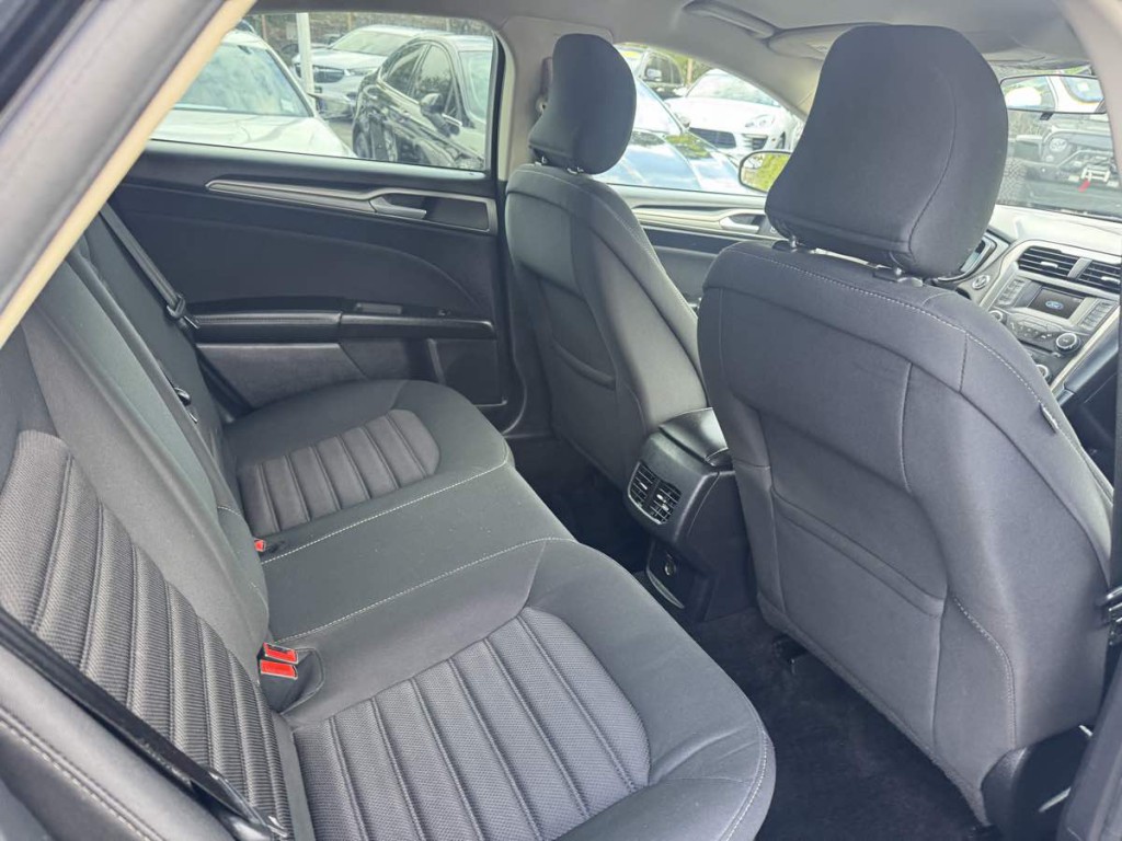 2018 Ford Fusion Image 18