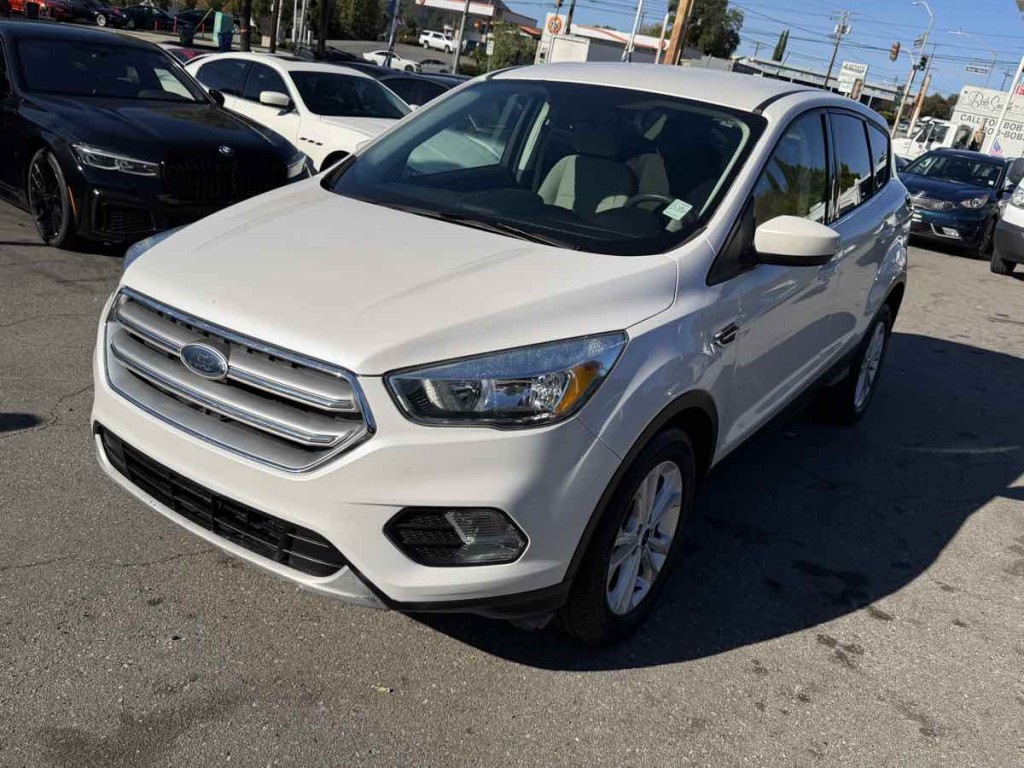 2017 Ford Escape Image 3